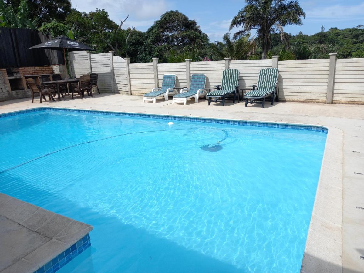 Poolside Guest House Port Shepstone Kültér fotó