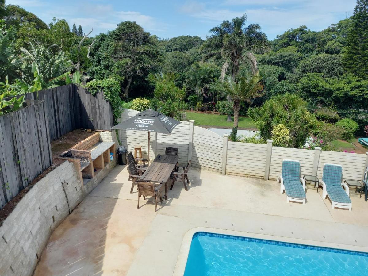 Poolside Guest House Port Shepstone Kültér fotó