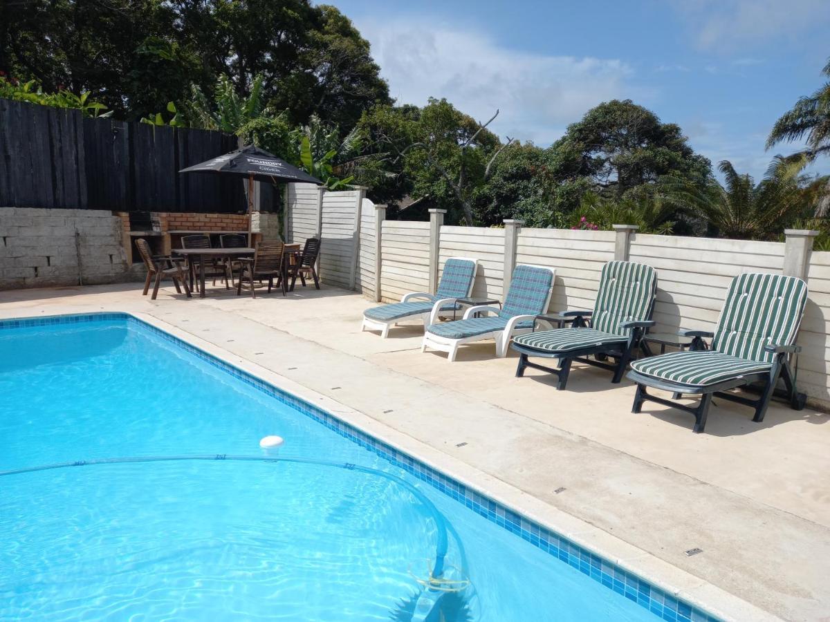 Poolside Guest House Port Shepstone Kültér fotó