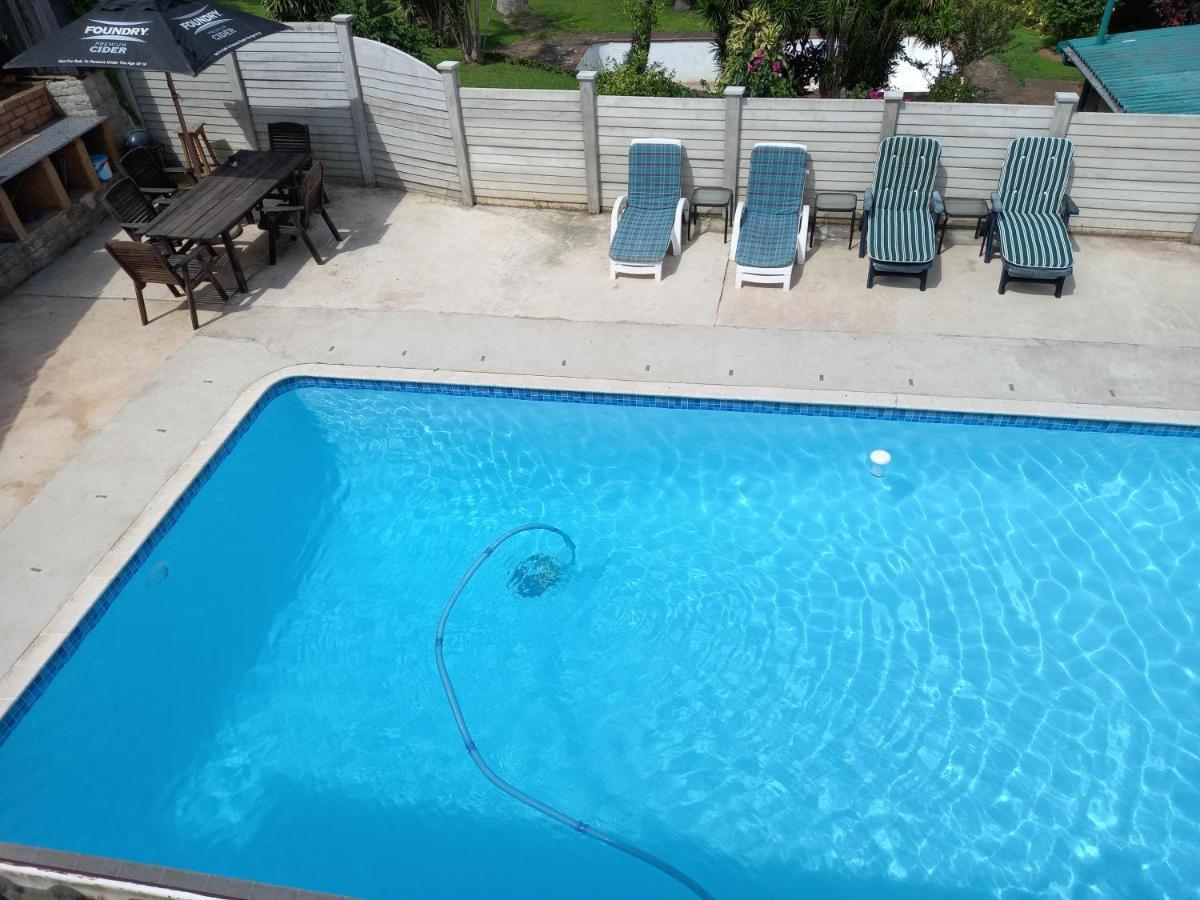 Poolside Guest House Port Shepstone Kültér fotó