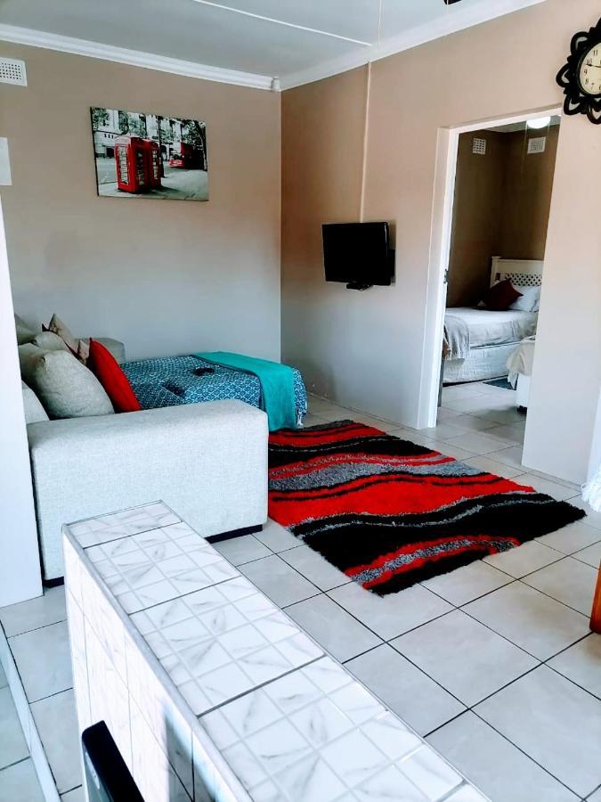Poolside Guest House Port Shepstone Szoba fotó